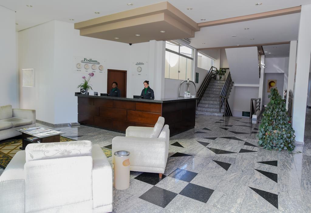 Podium Apart Hotel 바르지냐 외부 사진